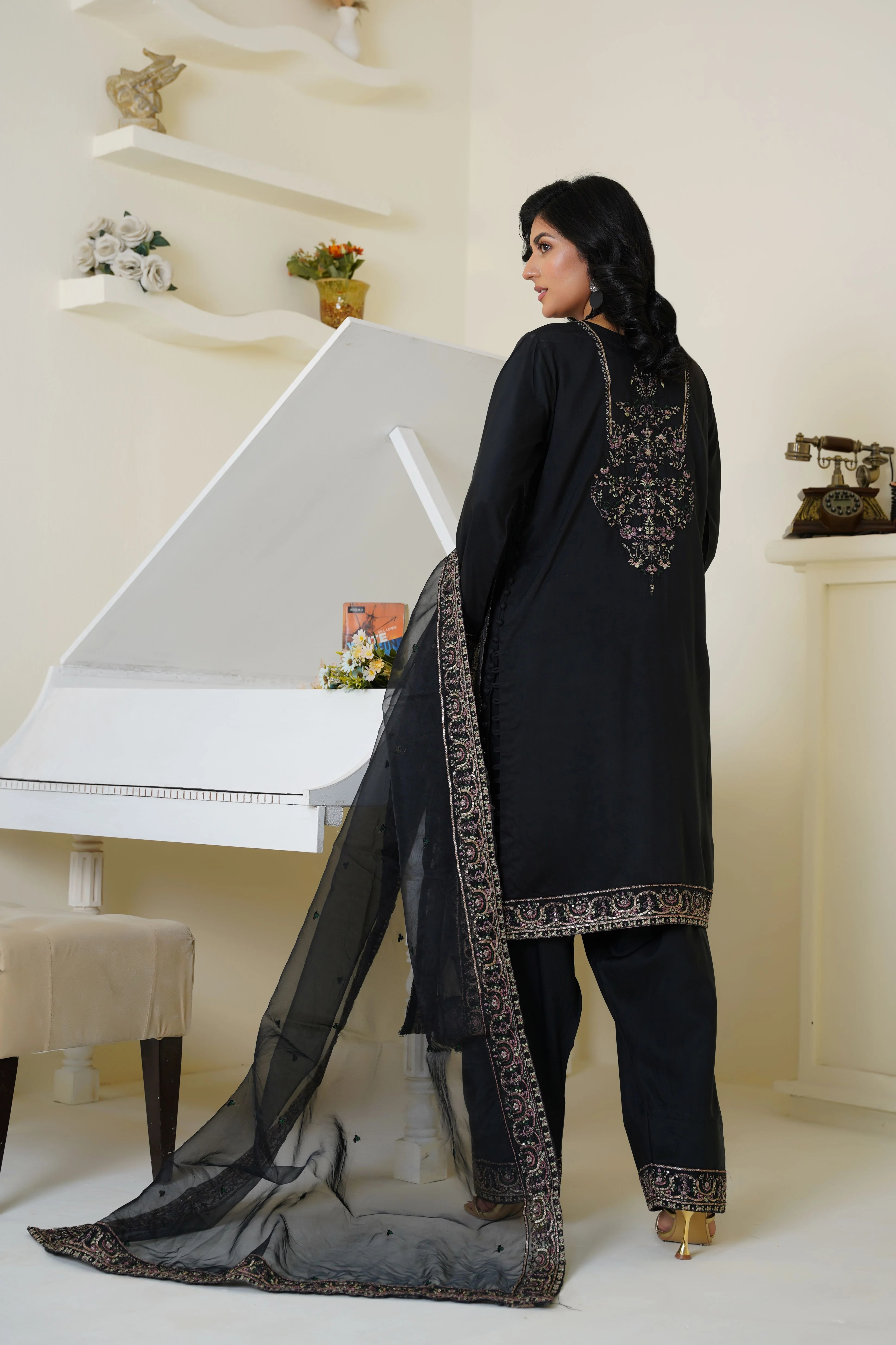 Classic Black