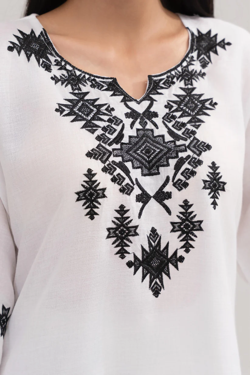 WHITE CHARM
