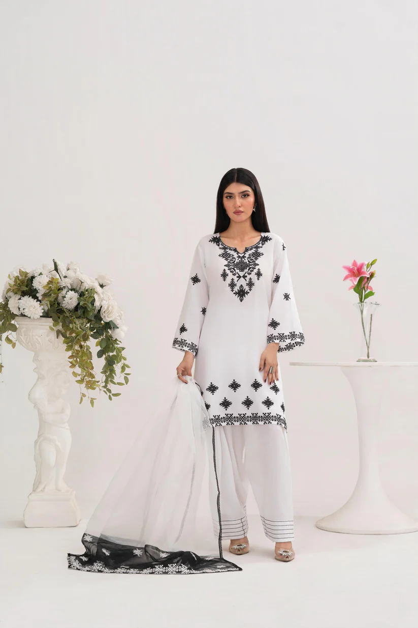 WHITE CHARM