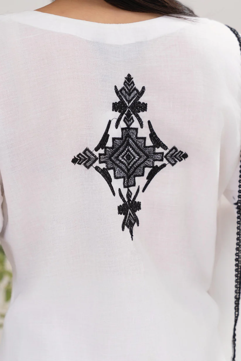 WHITE CHARM