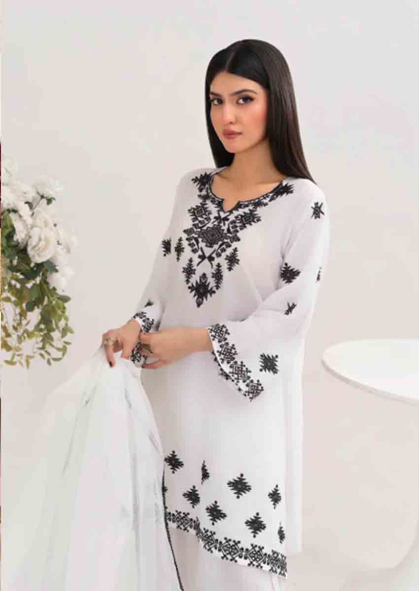 WHITE CHARM