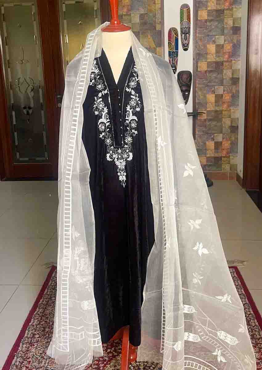 Noor Black