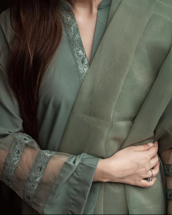 OLIVE GREEN THREE PIECE