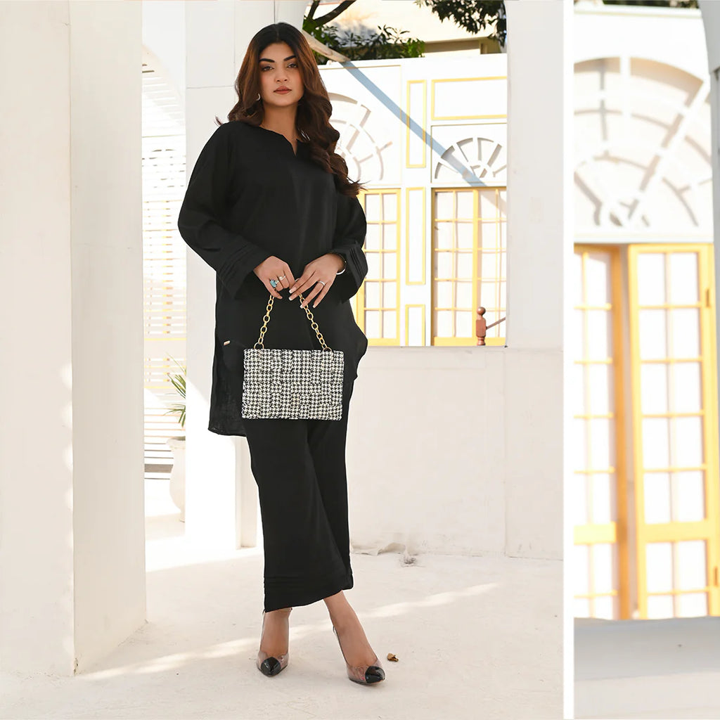 Midnight Elegance Black
