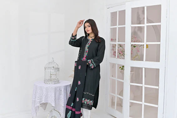 MARVI Black beauty