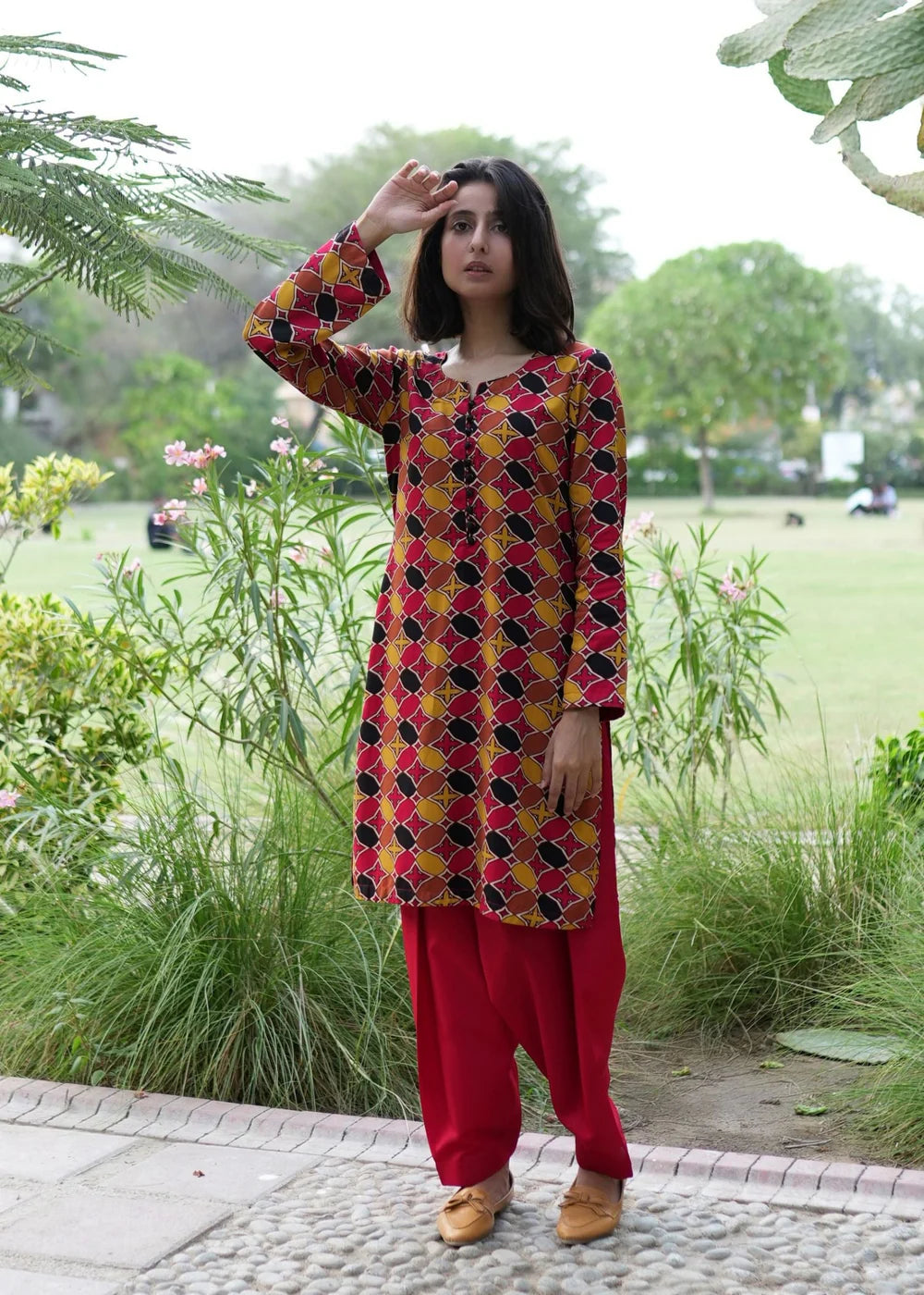 Gulabo Grove Plaidnpaisley