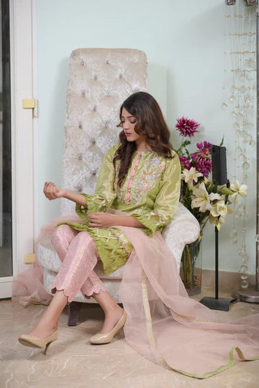 ZEENAT by Ruby