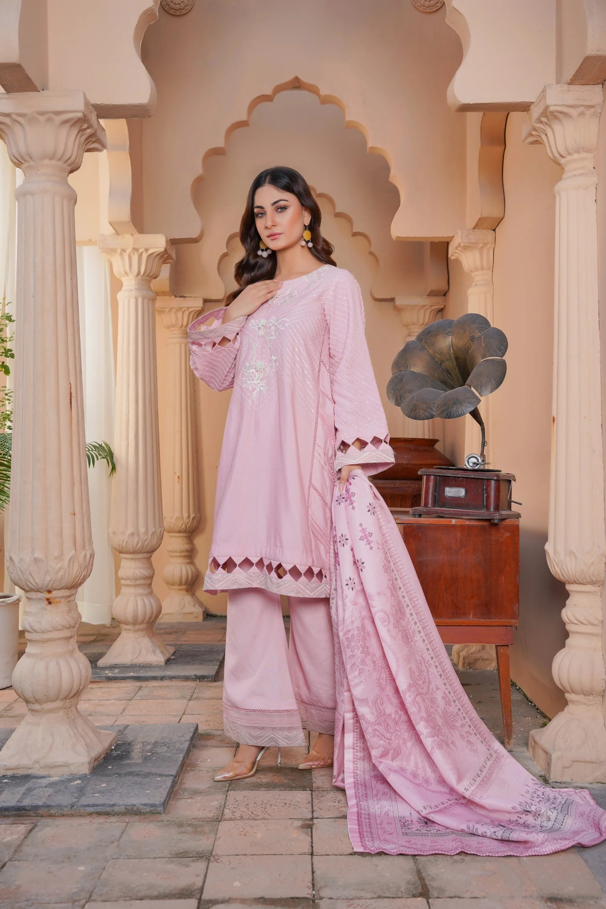 3 PC Embroidered Karandi Pret