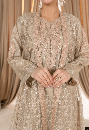 Harika Pista Pearl Coat
