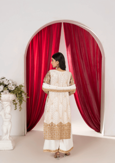 Elara Bloom White