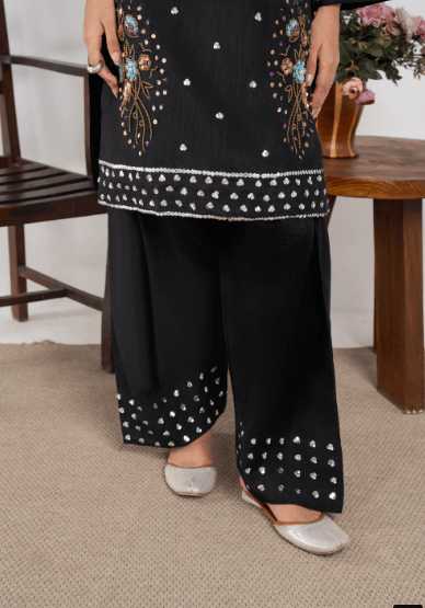 Eshal Pure Black