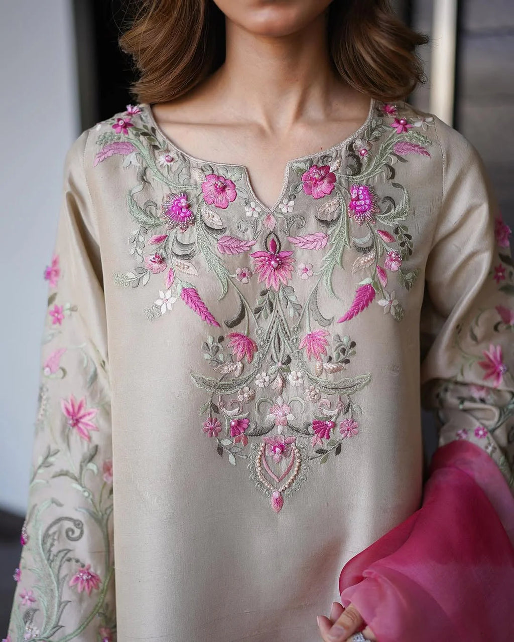 Afsana offwhite