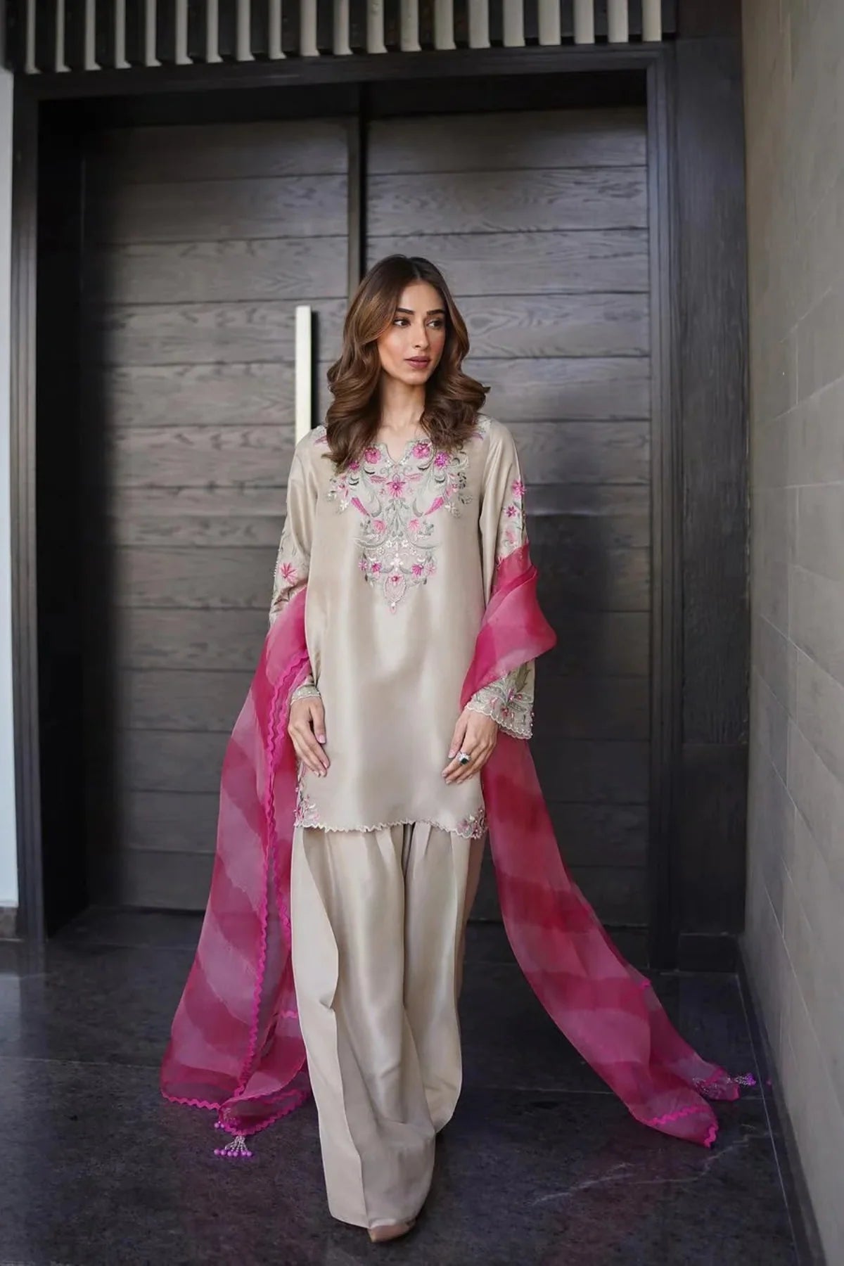 Afsana offwhite
