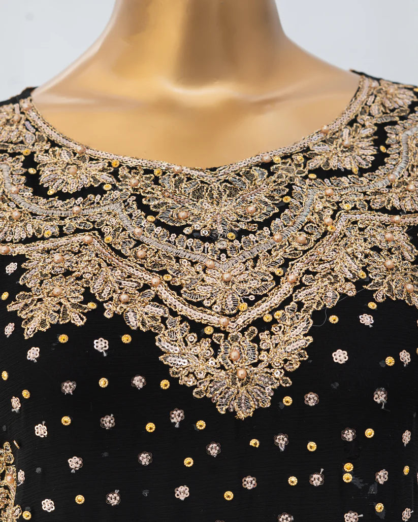 Muneeha black
