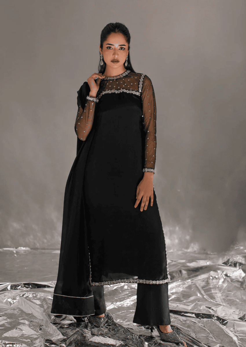 Elara Black