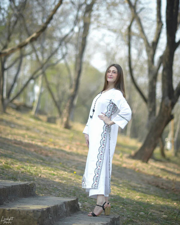 Ivory Lace Muse