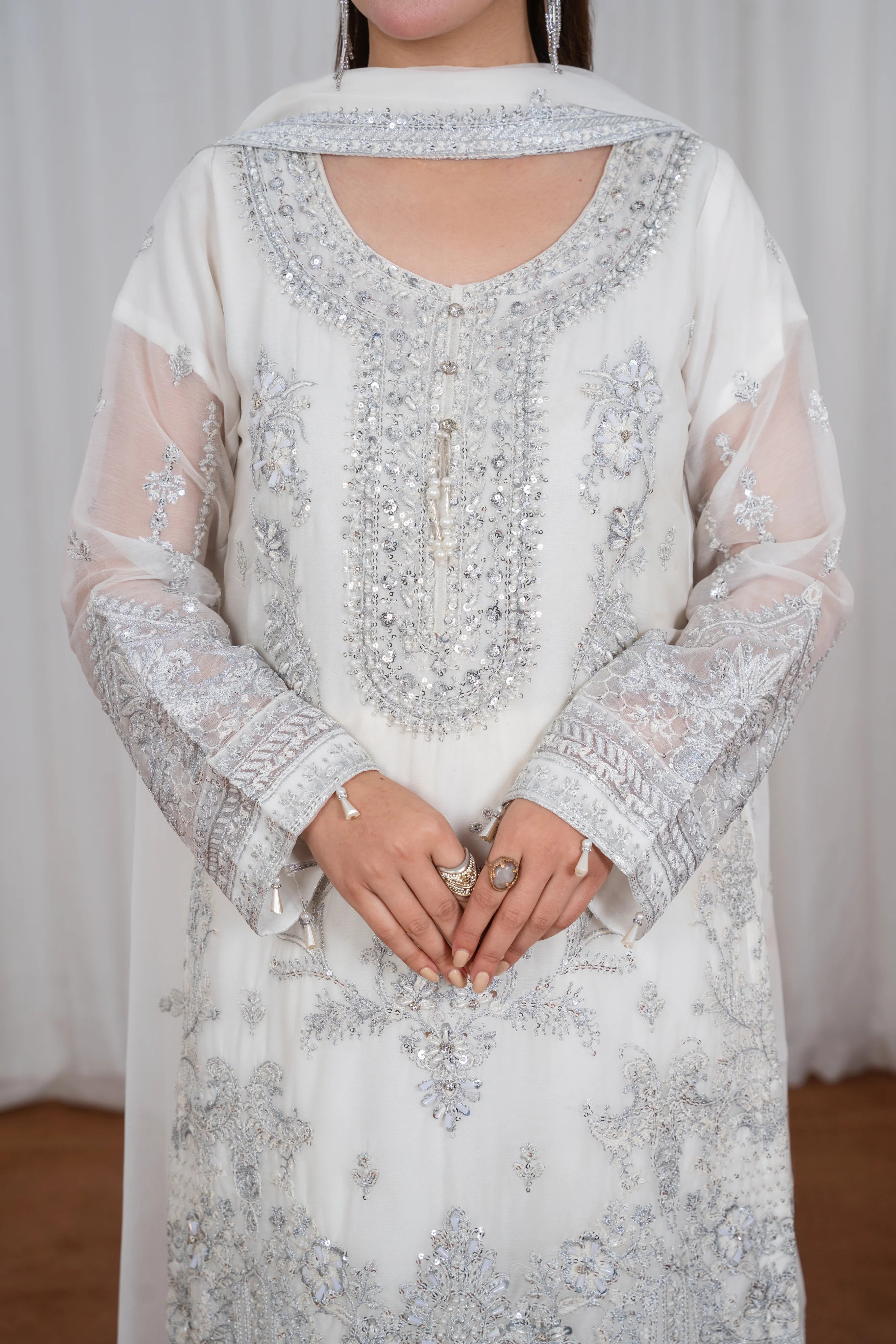 Noorah Festive White