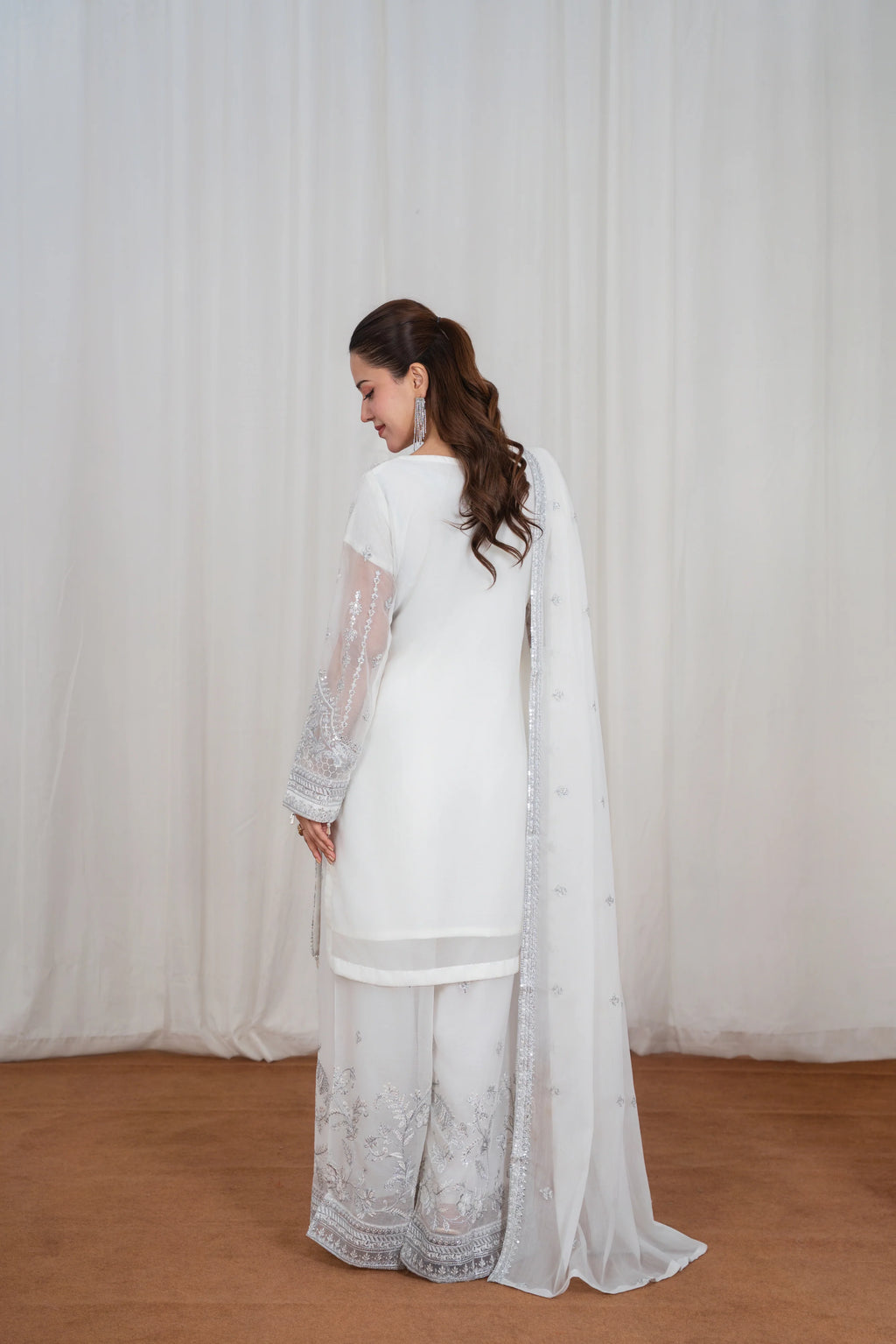 Noorah Festive White