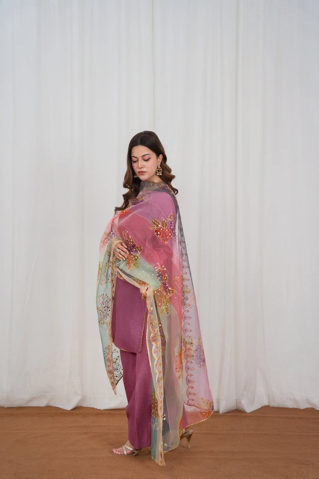 Narin Plum Rose