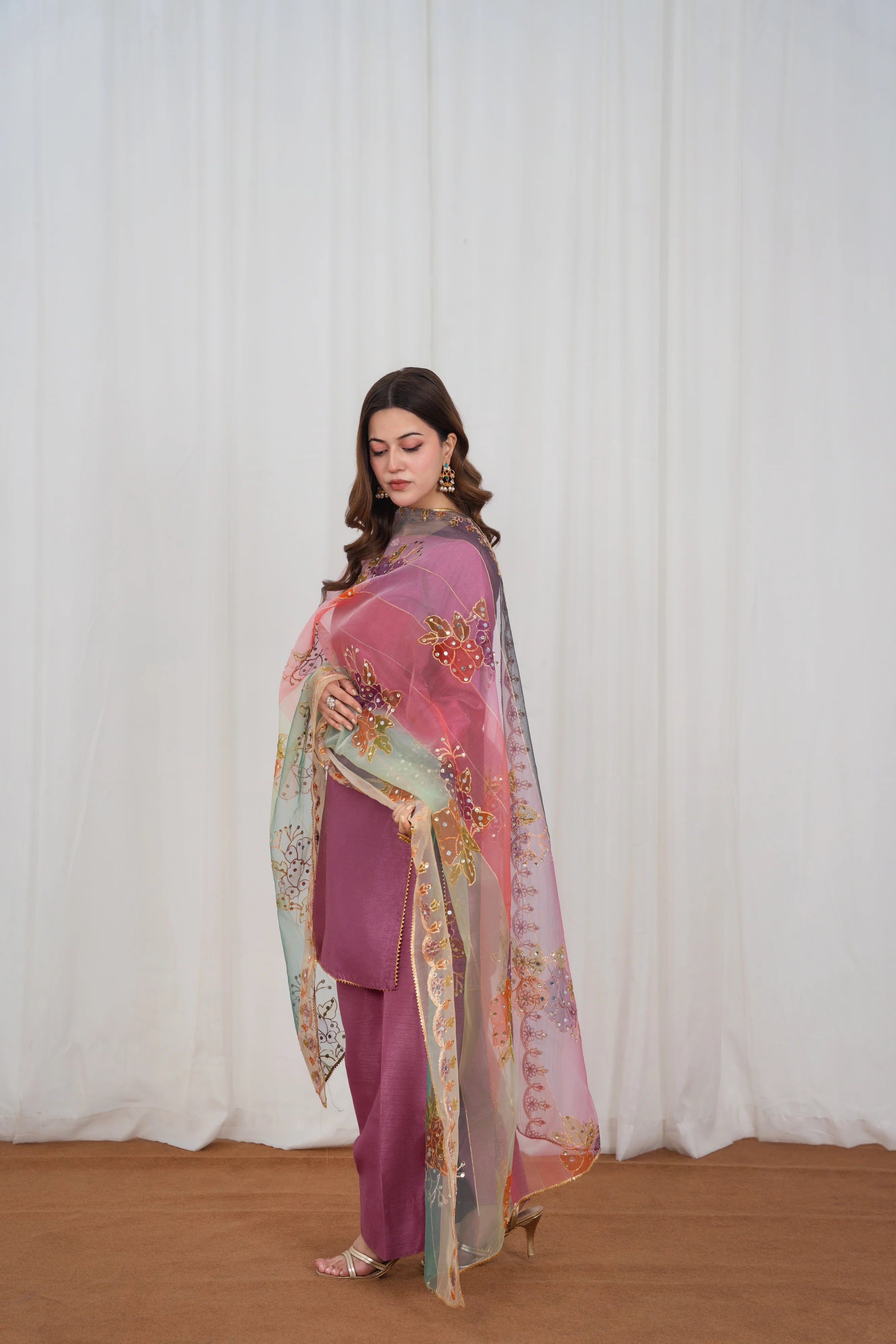 Narin Plum Rose