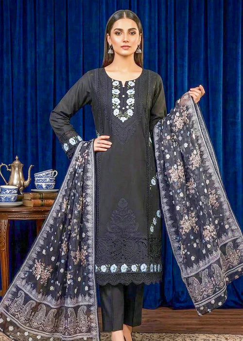 ELEGANT BLACK EMBROIDERED KURTA SET