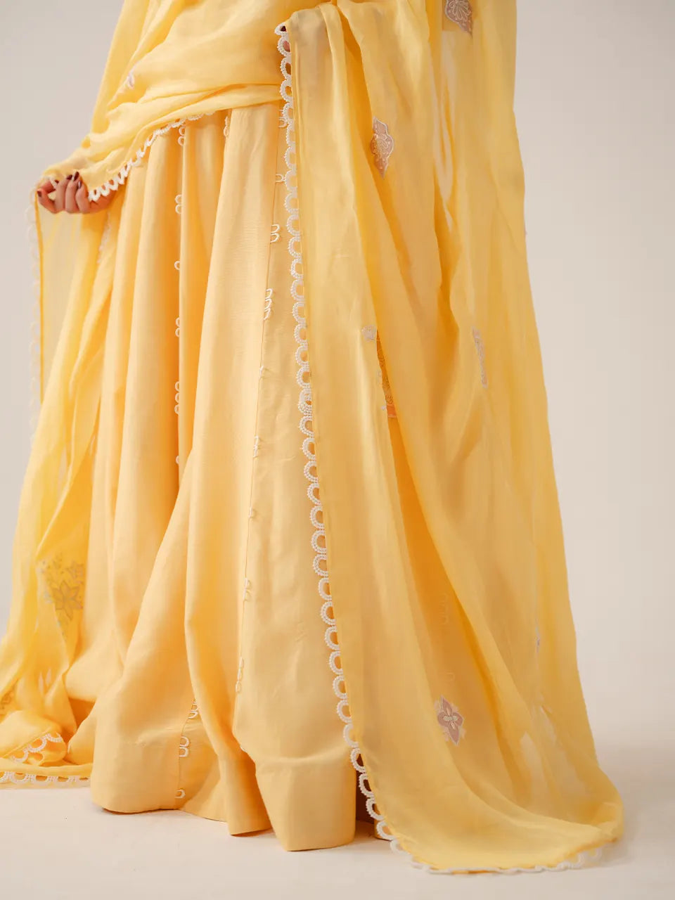 Zard Chandni