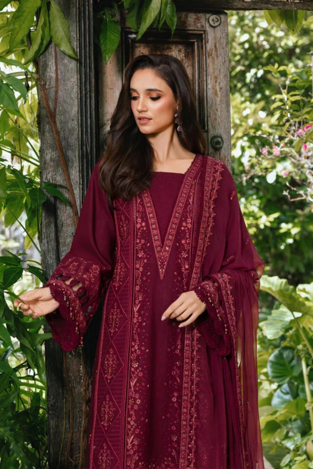 Izal Maroon