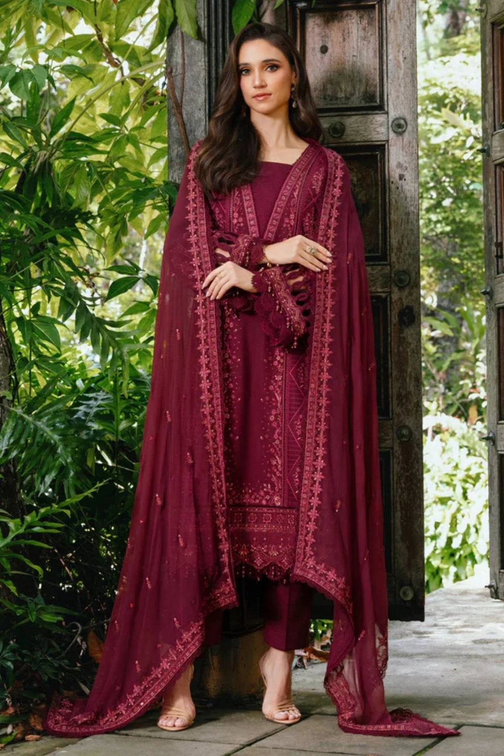 Izal Maroon