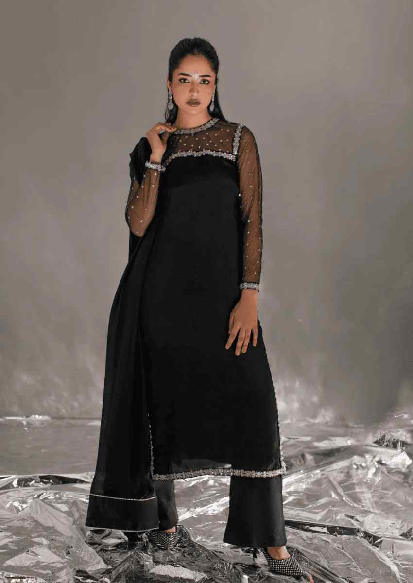 Elara Black