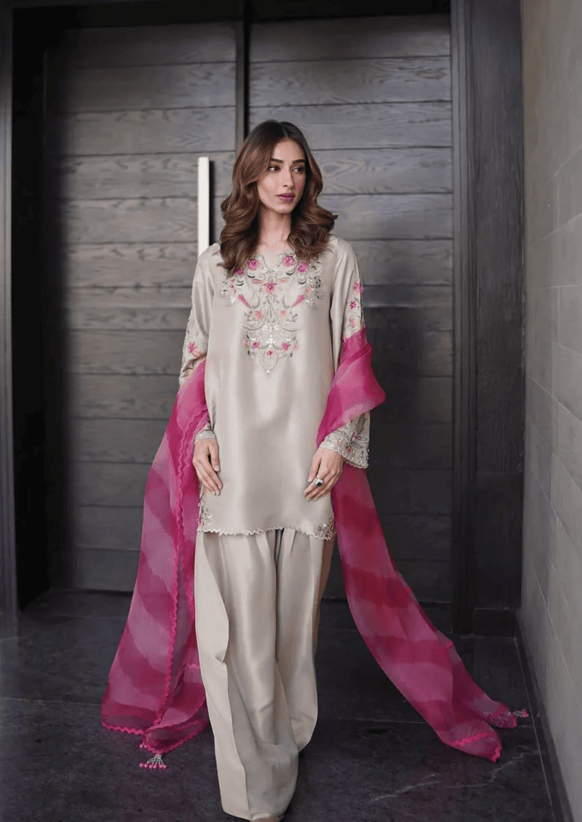 Afsana offwhite