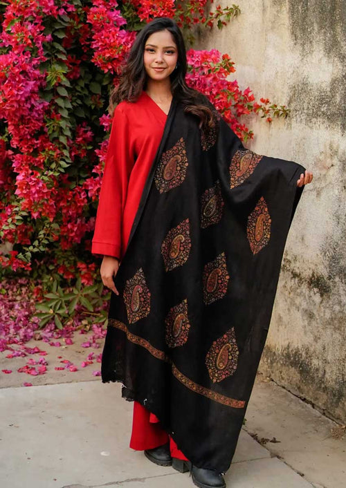 Black Shawl