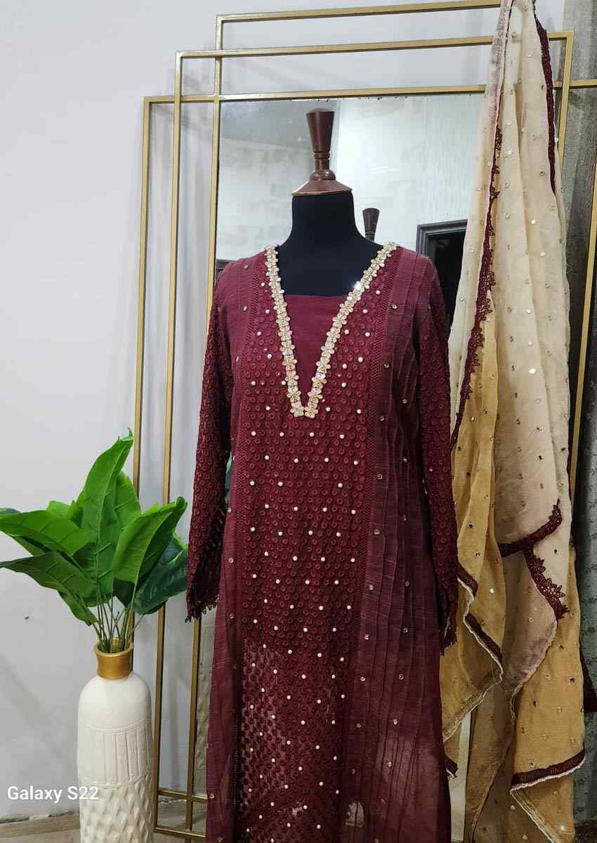 Mehrosh Maroon