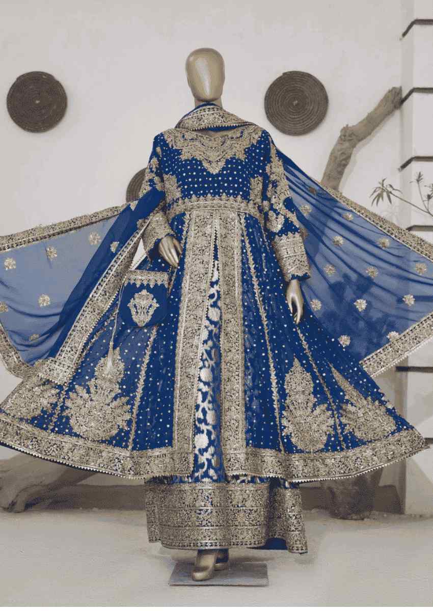 Muneeha Teal