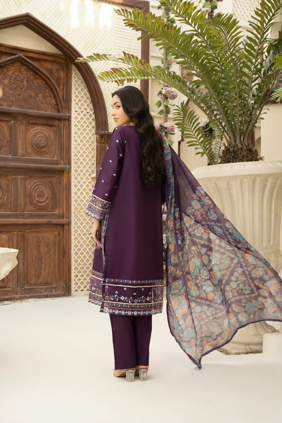 3 Piece Embroidered Lawn Suit