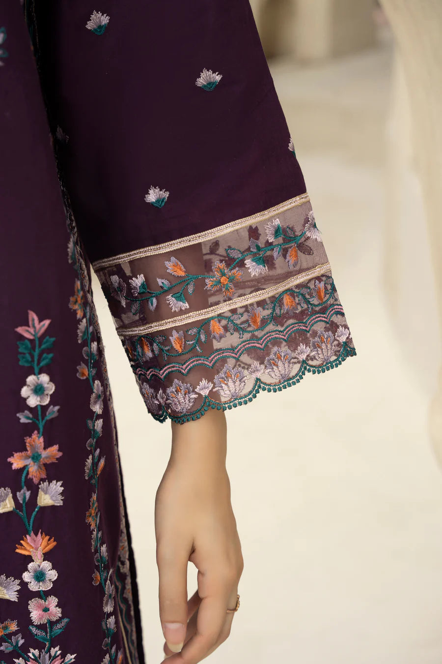 3 Piece Embroidered Lawn Suit