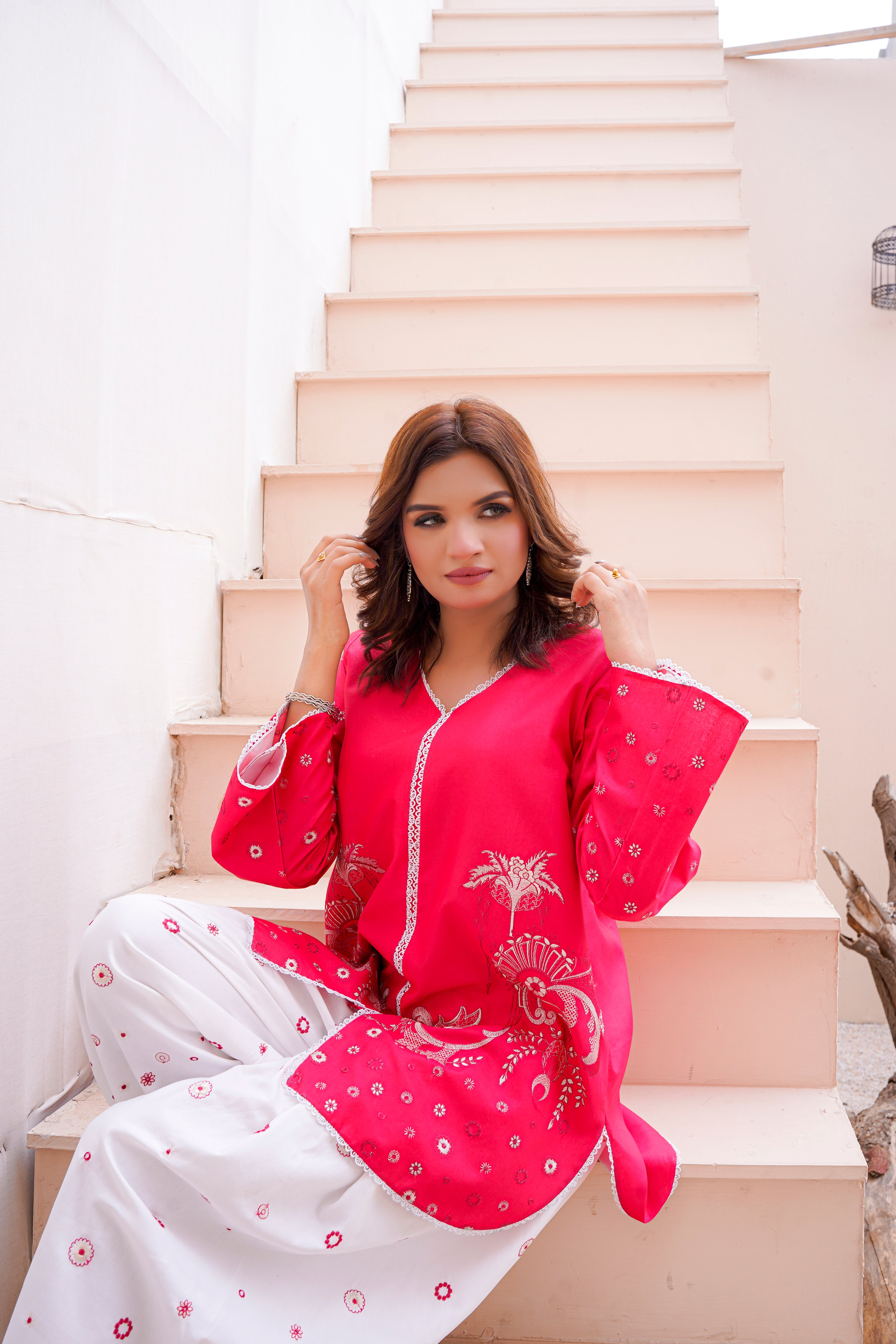 Ayla – Embroidered 2-Piece Kurta Set