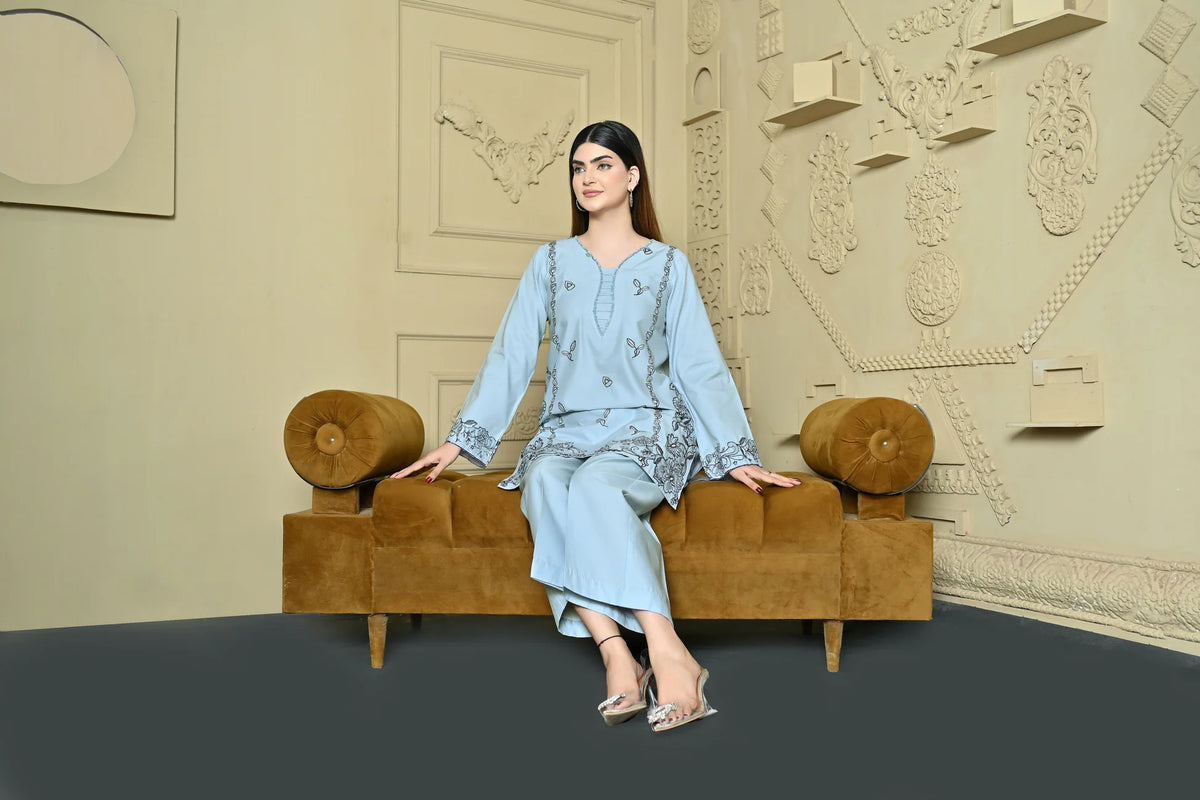 Zaria – Embroidered 2-Piece Kurta Set