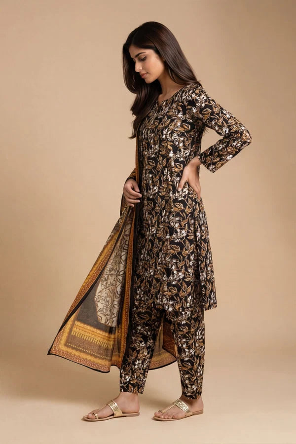 Noura N-31: Unstitched Printed Lawn 3PC